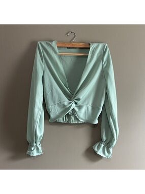 Elegant Mint Green Women's Crop Top
